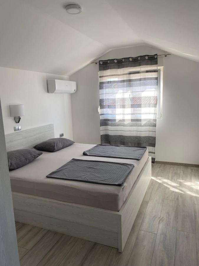 Apartments Nautica Barbat na Rabu Ngoại thất bức ảnh