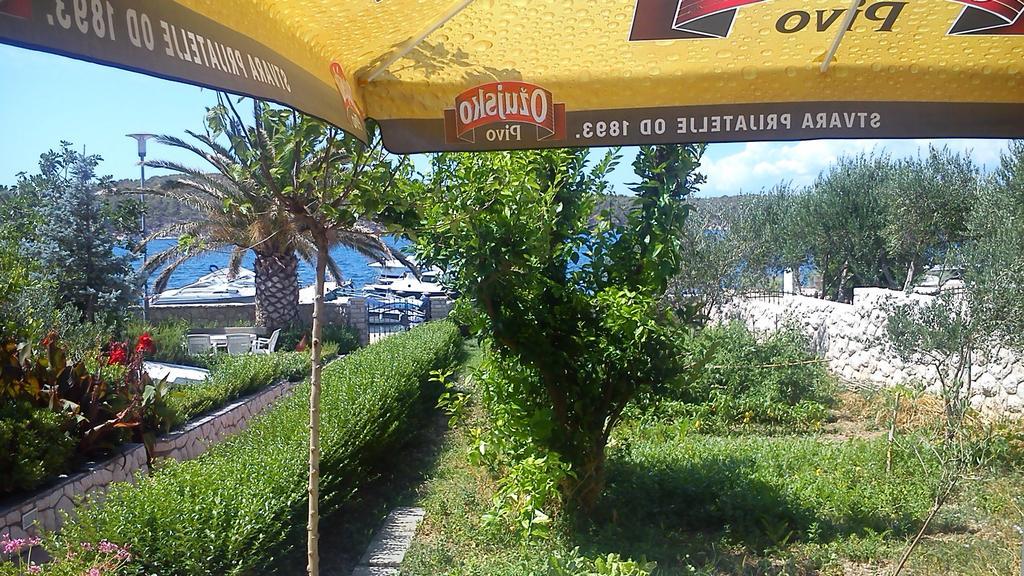 Apartments Nautica Barbat na Rabu Phòng bức ảnh
